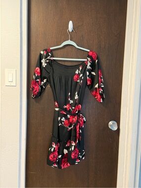 White House Black Market Floral Wrap Dress XS Black Red Roses
